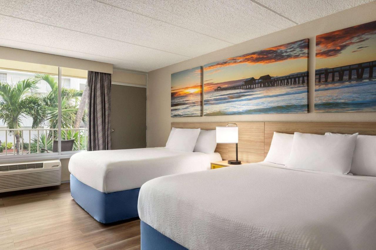 Days Inn By Wyndham Cocoa Beach Port Canaveral Dış mekan fotoğraf
