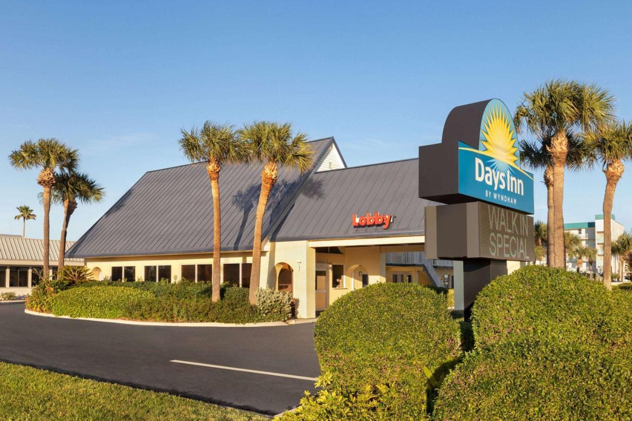 Days Inn By Wyndham Cocoa Beach Port Canaveral Dış mekan fotoğraf