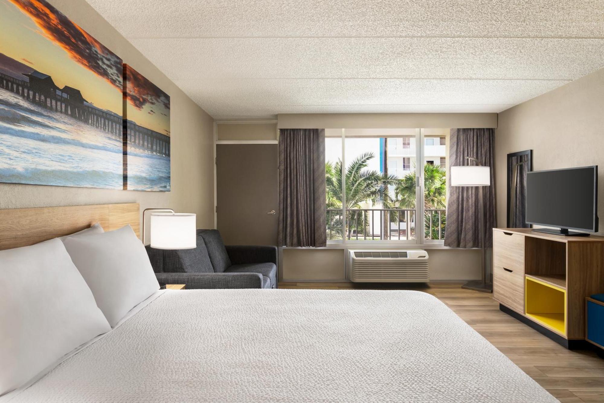 Days Inn By Wyndham Cocoa Beach Port Canaveral Dış mekan fotoğraf