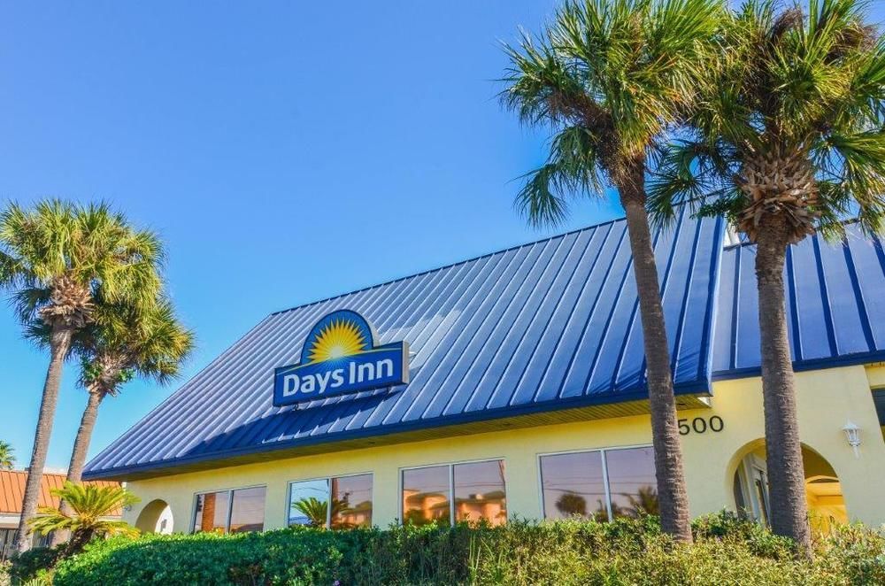 Days Inn By Wyndham Cocoa Beach Port Canaveral Dış mekan fotoğraf